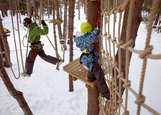 imgi_49_mini-03-activitats-parc-aventura-03-activitats-activitats-activitat11-parcaventuraarbres